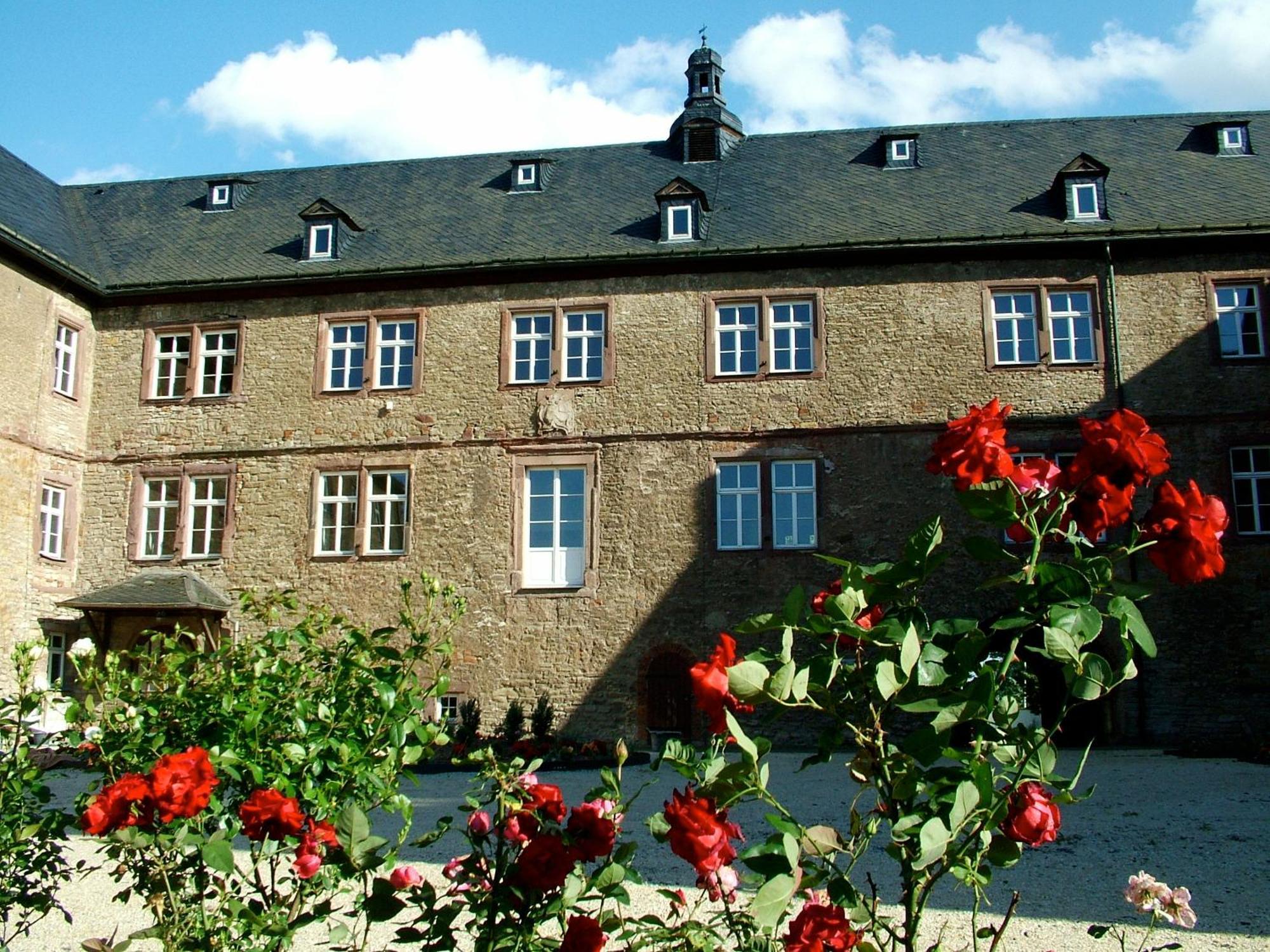 Schloss Hotel Wallhausen Wallhausen  Экстерьер фото