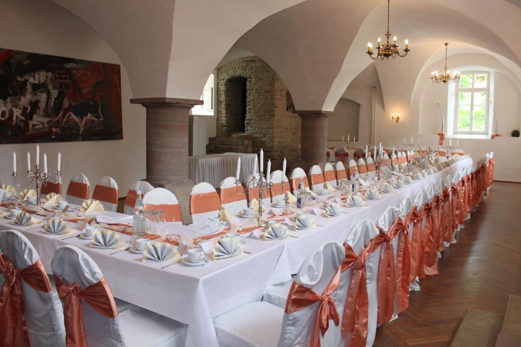 Schloss Hotel Wallhausen Wallhausen  Экстерьер фото